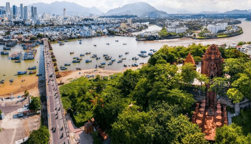 Thành Phố Nha Trang khoe dáng 2021